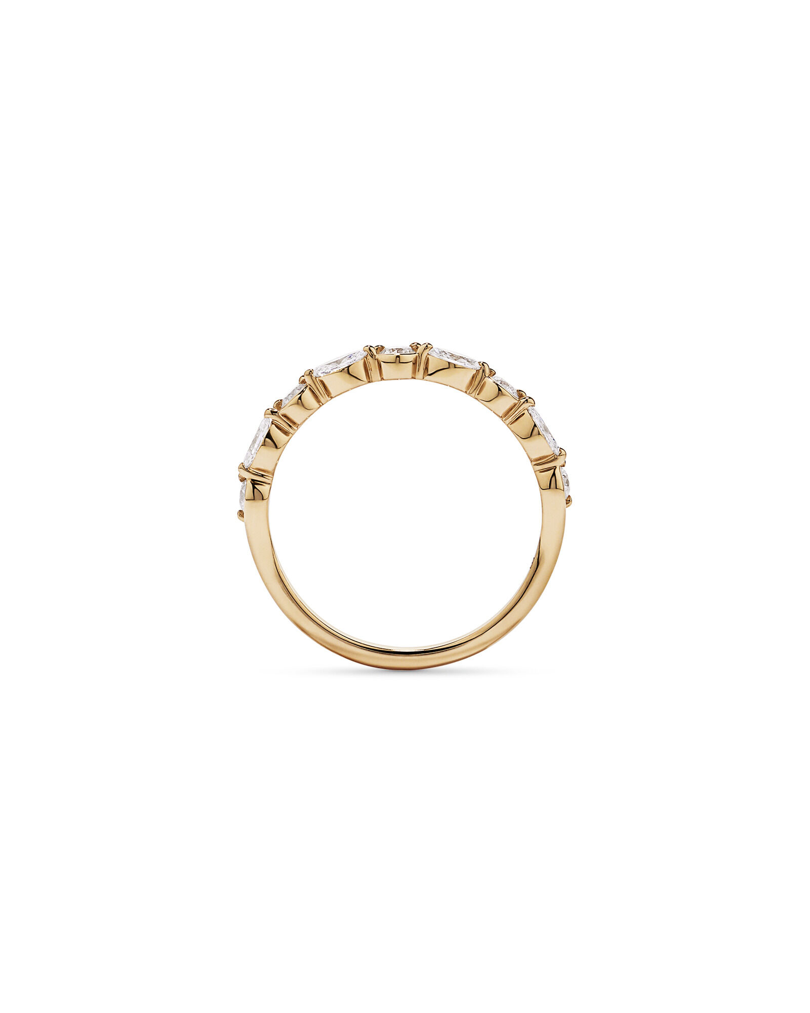 Alliance torsad&eacute;e en or jaune 14 carats avec diamants taille marquise et taille brillant ronde (poids total 0,43 carat)