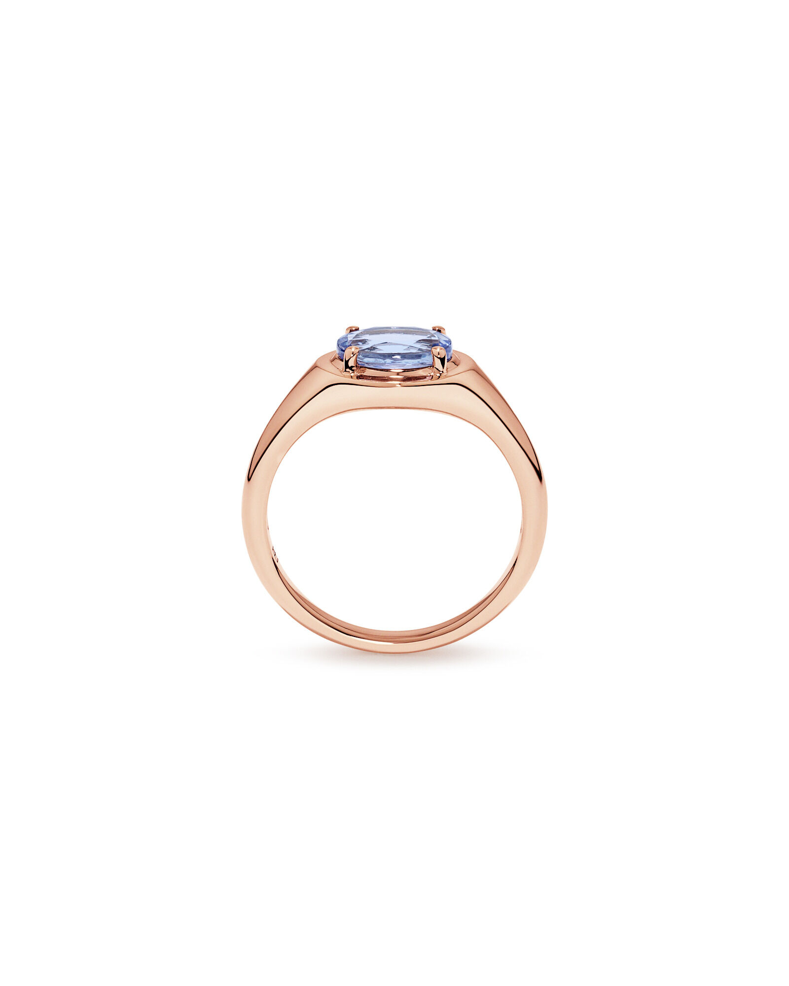 Anneau ovale taill&eacute; en tanzanite est-ouest en or rose 10 carats