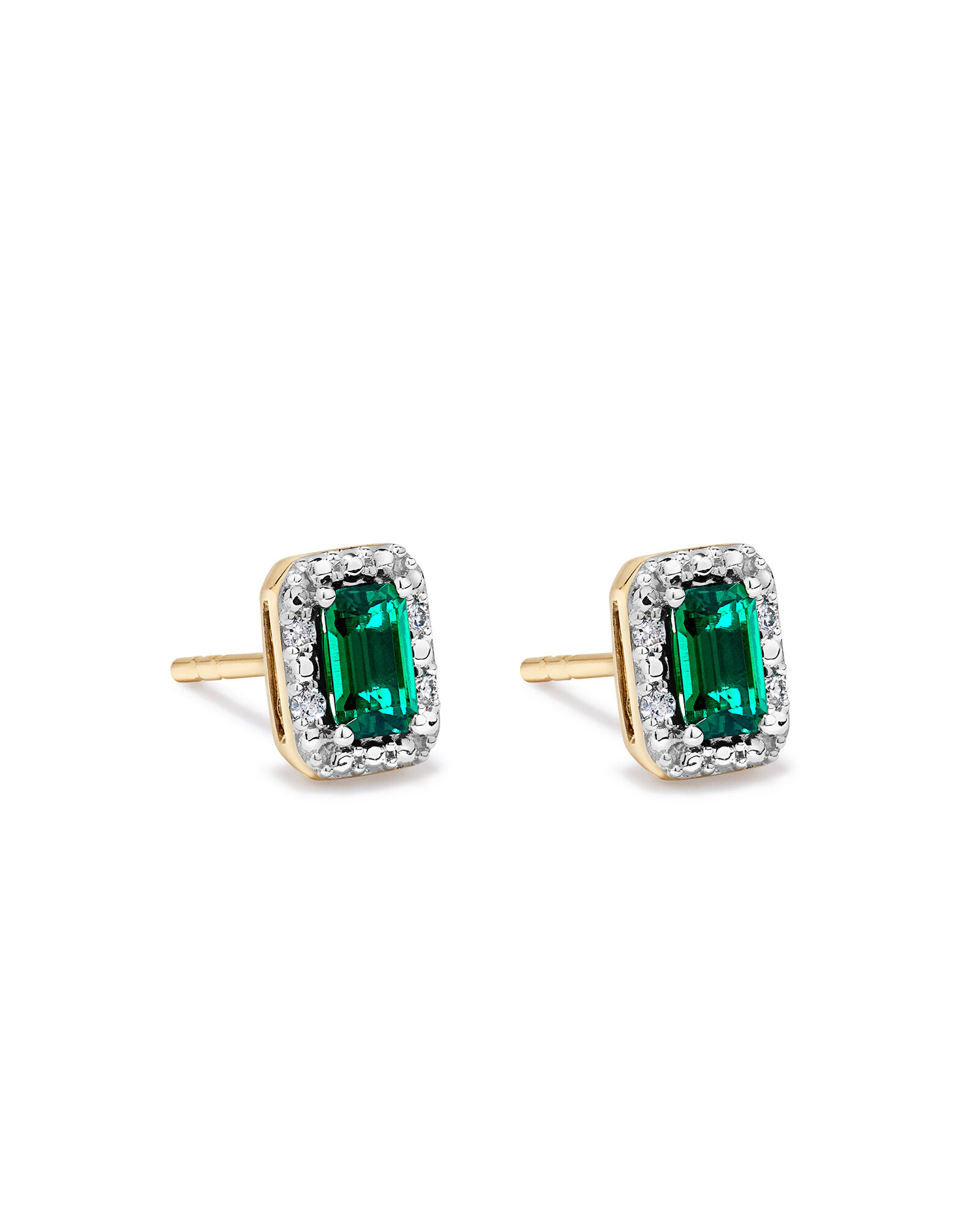 Cr&eacute;ation de la bague halo en diamant &eacute;meraude et 0,10 carat TW cultiv&eacute;e en laboratoire en or jaune 10 carats et Rhodium