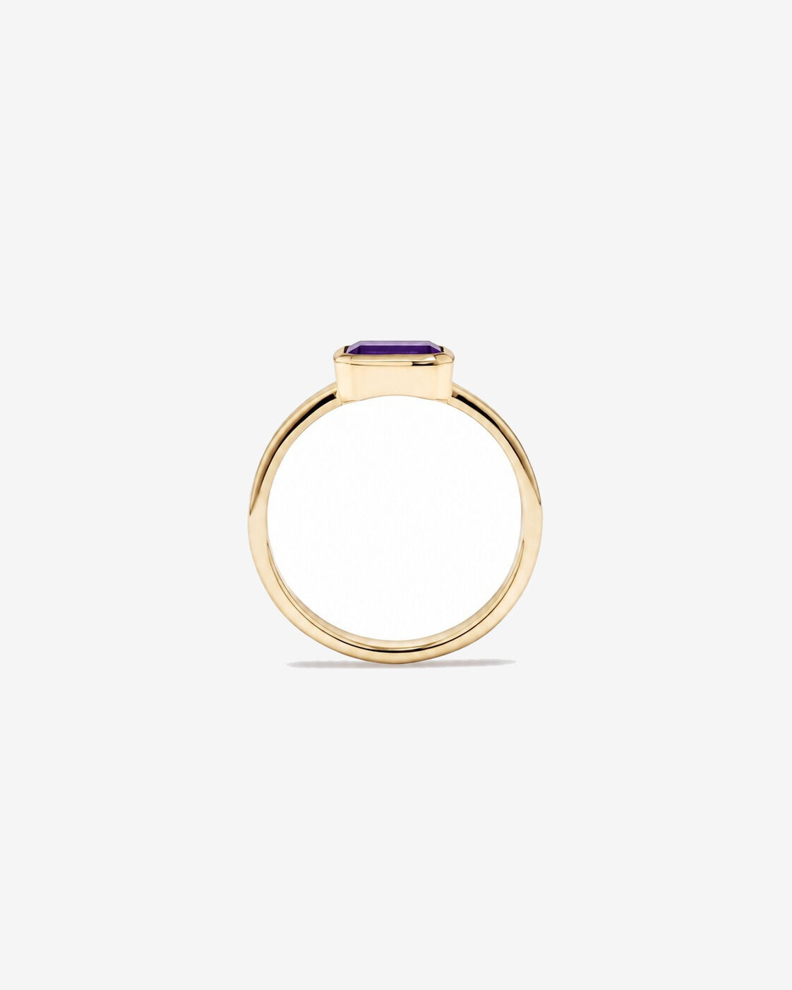 Bague Am&eacute;thyste sertie clos en or jaune 10 ct