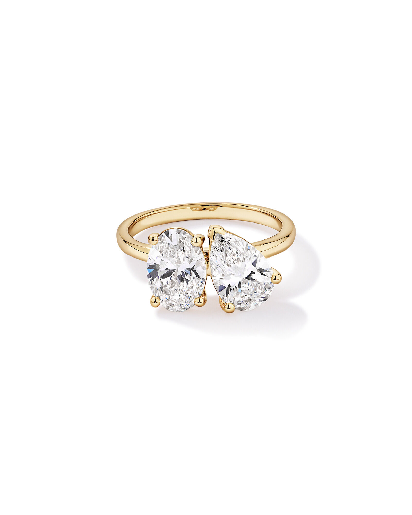 Bague de fian&ccedil;ailles &agrave; deux pierres en or jaune 14 carats, sertie de diamants de laboratoire taille poire et ovale (poids total de 3,00 carats)