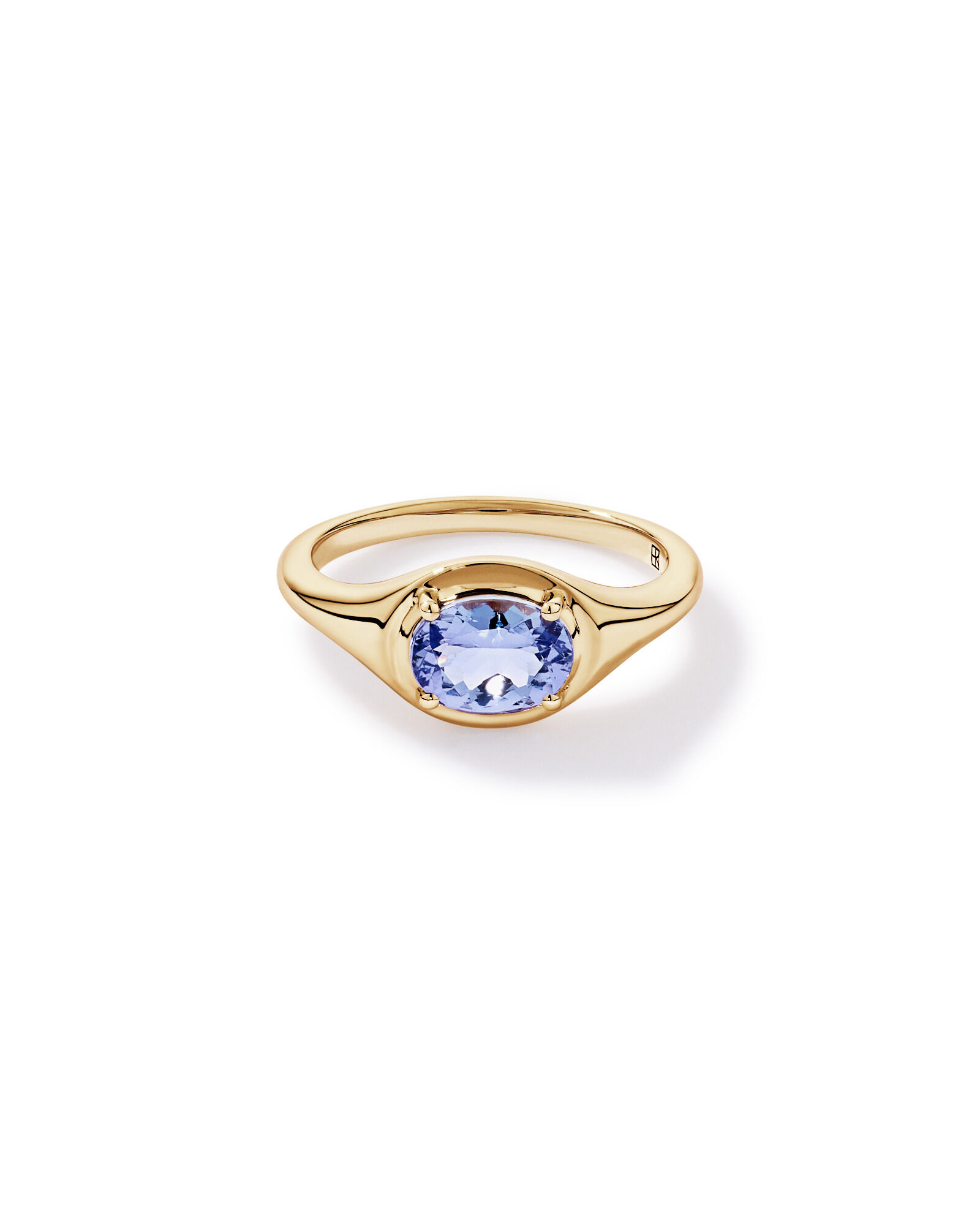 Anneau ovale taill&eacute; en tanzanite d&rsquo;est en ouest en or jaune 10 carats