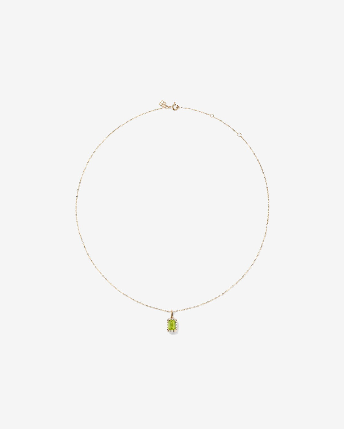 Pendentif halo P&eacute;ridot taille &eacute;meraude avec diamants et cha&icirc;ne en or jaune 10 ct
