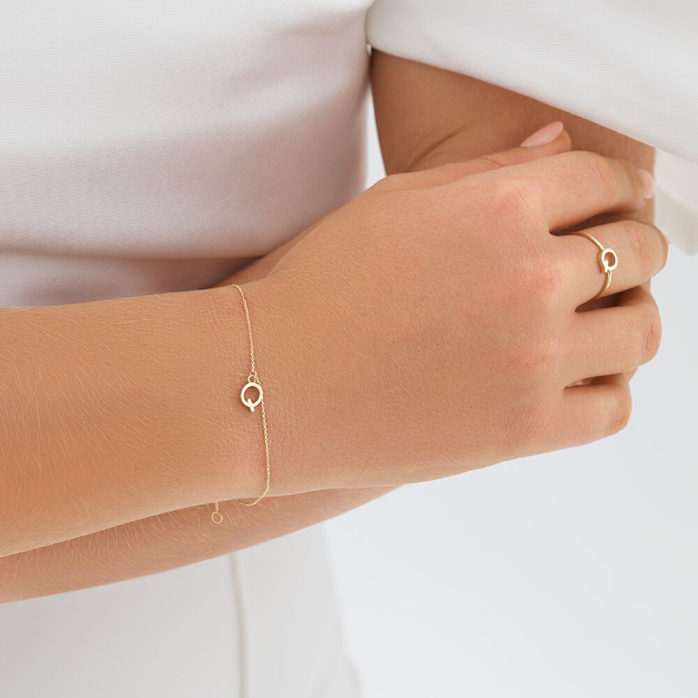 19cm (7.5") Q Initial Bracelet in 10kt Yellow Gold