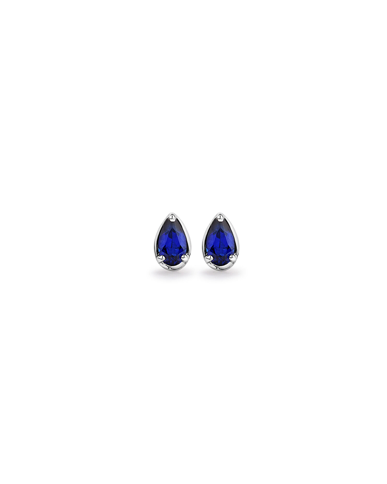 Boucles d&rsquo;oreilles en saphir cr&eacute;&eacute;es en saphir en argent sterling taill&eacute;es par la poire