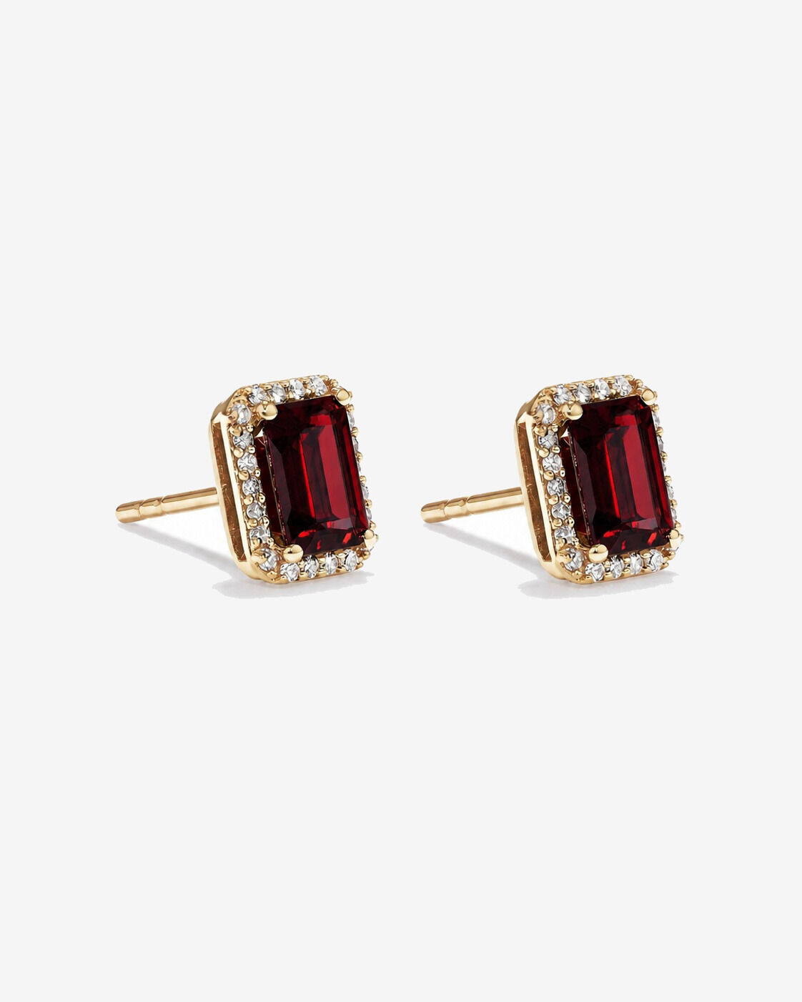 Boucles d'oreilles halo Grenat taille &eacute;meraude avec diamants en or jaune 10 ct