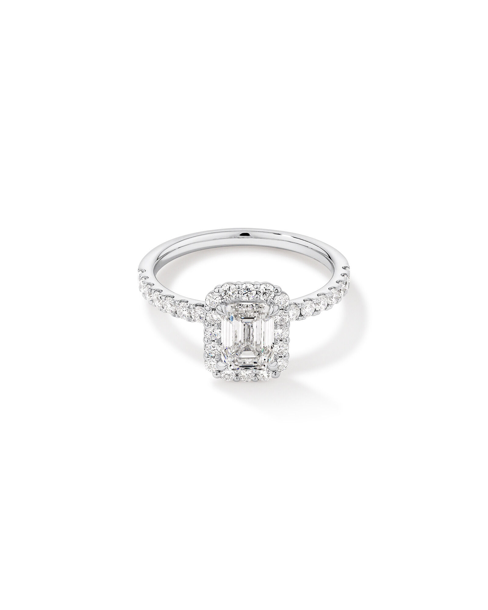 Bague de fian&ccedil;ailles TW Halo en diamant taill&eacute; en laboratoire 1,78 carat en or blanc 14 carats taill&eacute;e en &eacute;meraude
