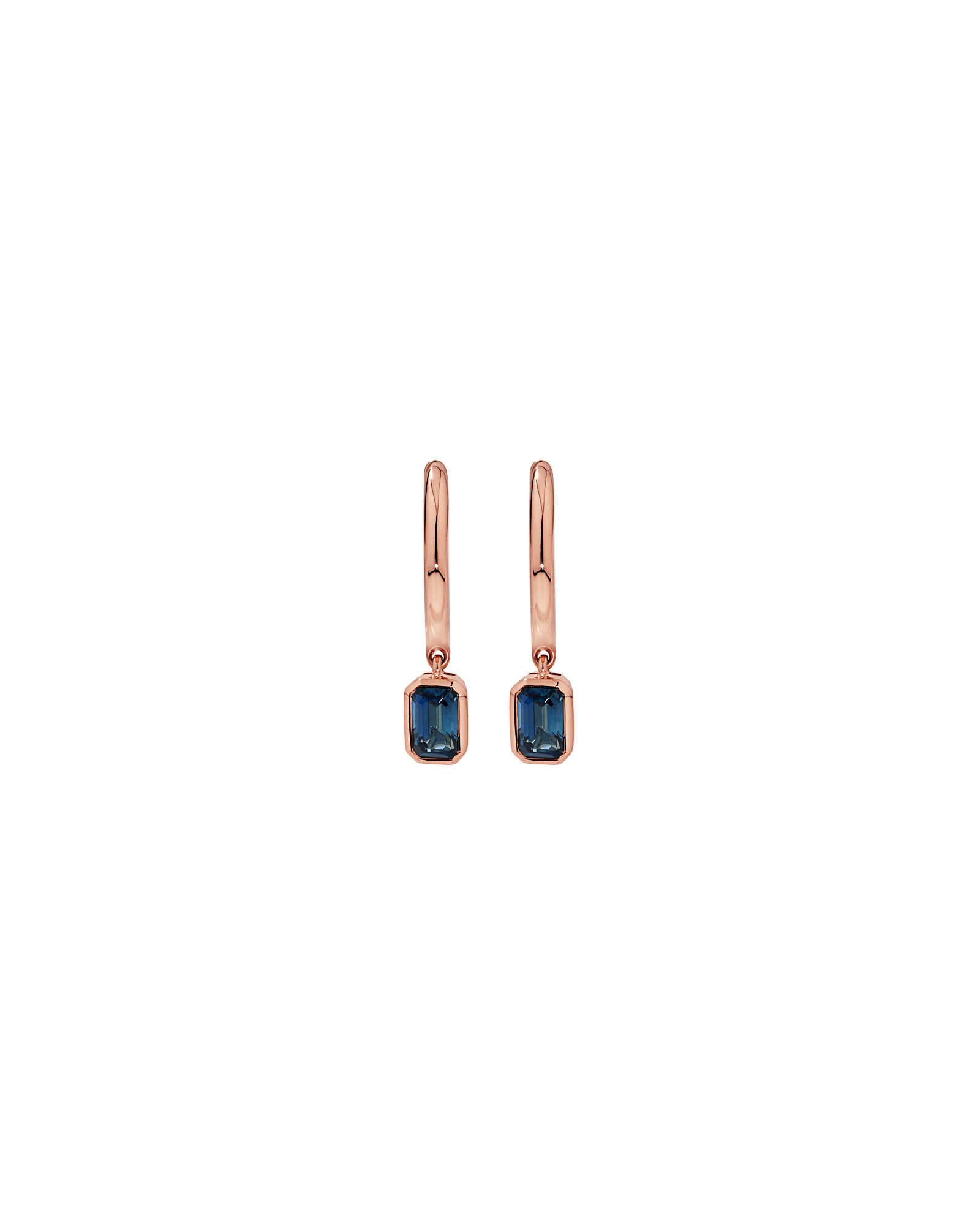 Boucles d&rsquo;oreilles &agrave; cerceaux &agrave; bec caillou en dor&eacute; 10 carats en serrure &eacute;meraude en saphir et &eacute;meraude d&rsquo;australie