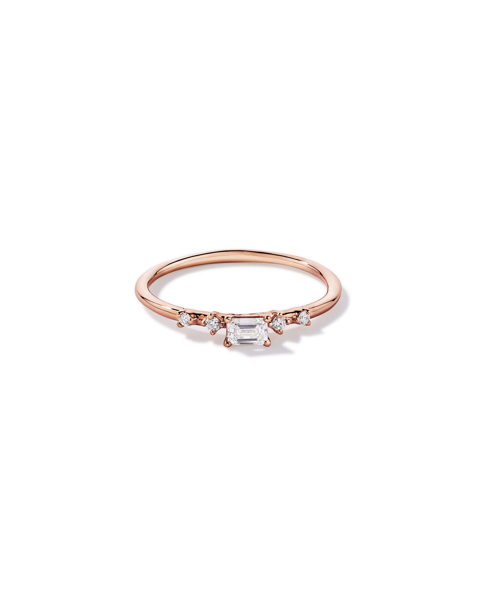Bague de promesse en or rose 10 carats avec diamants de laboratoire (poids total de 0,20 carat) : taille &eacute;meraude et taille brillant rond