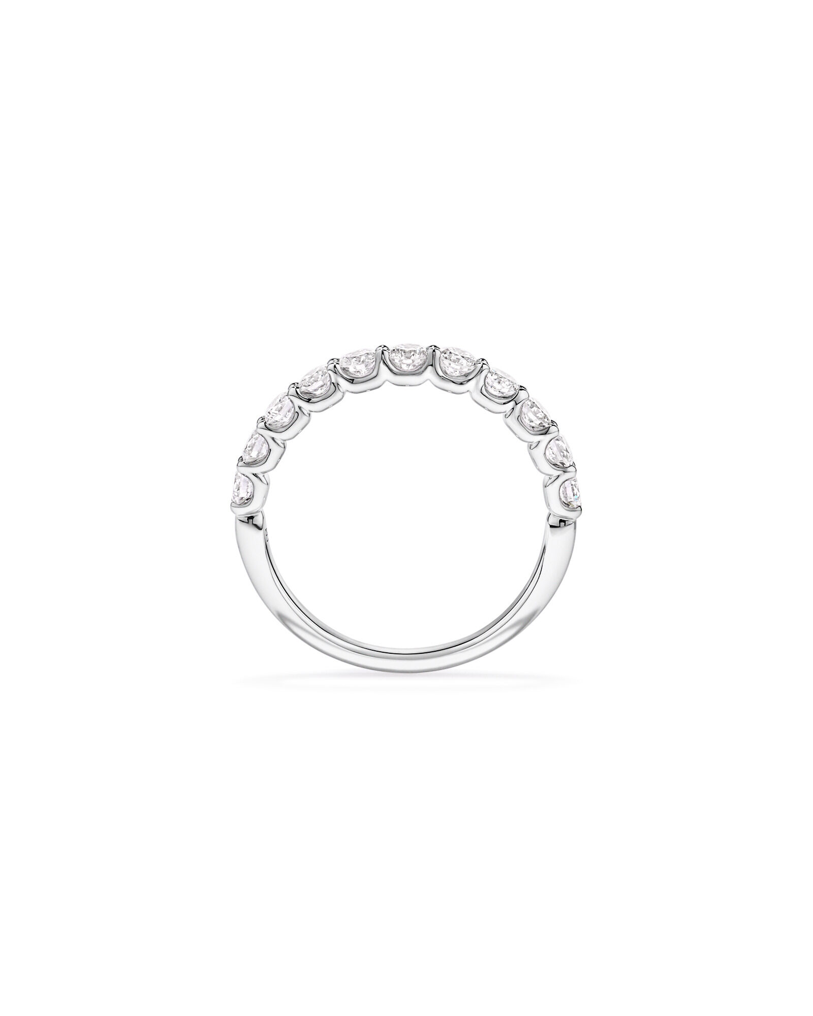 Alliance en or blanc 14 carats sertie d'un diamant rond brillant de synth&egrave;se de 0,83 carat