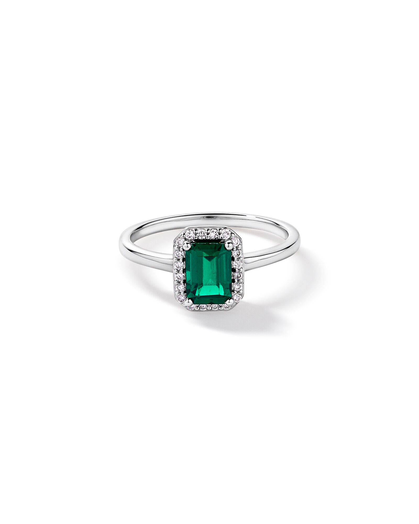 Cr&eacute;ation de la bague halo en diamant TW de 0,10 carat cultiv&eacute;e en laboratoire en or blanc 10 carats