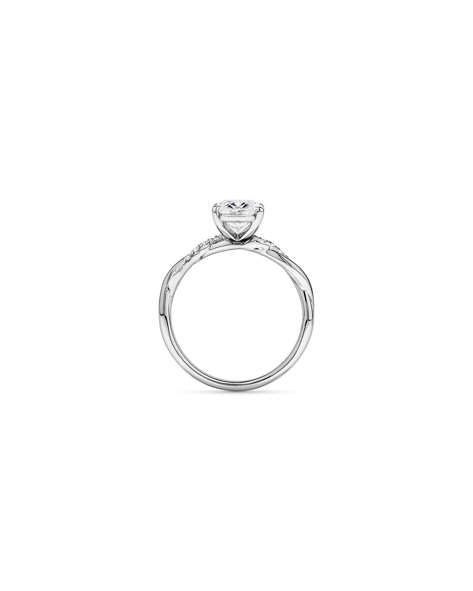 Bague de fian&ccedil;ailles torsad&eacute;e en or jaune et blanc 14 carats, sertie d'un diamant ovale de 2,10 carats cultiv&eacute; en laboratoire
