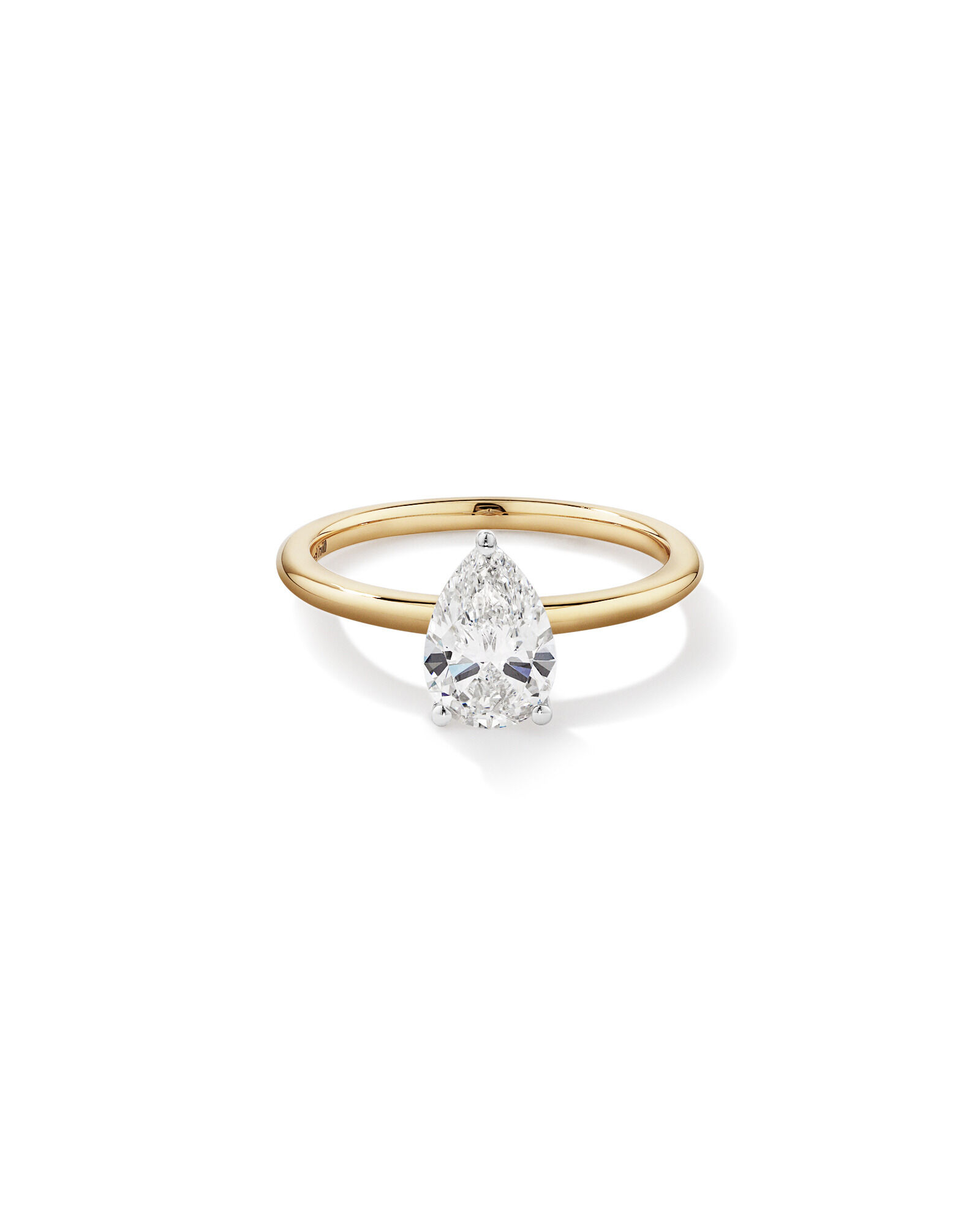 Bague de fian&ccedil;ailles en diamant solitaire taill&eacute;e par Pear Labory, 1,25 carat en or jaune et blanc 14 carats