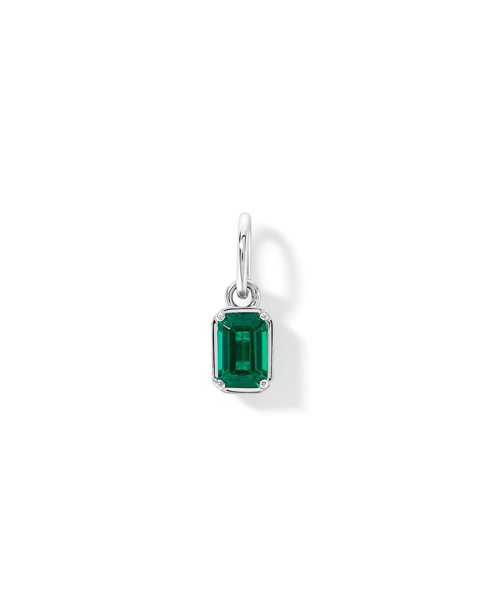 Pendentif en &eacute;meraude cr&eacute;&eacute;e en argent sterling taill&eacute; &agrave; l&rsquo;&eacute;meraude