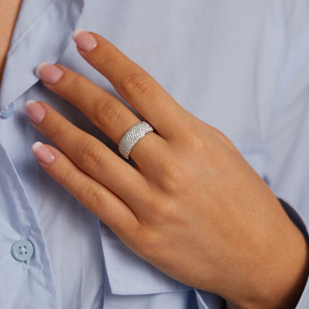 Diamond Pave Ring with 1.00 Carat TW Diamond in 10kt White Gold