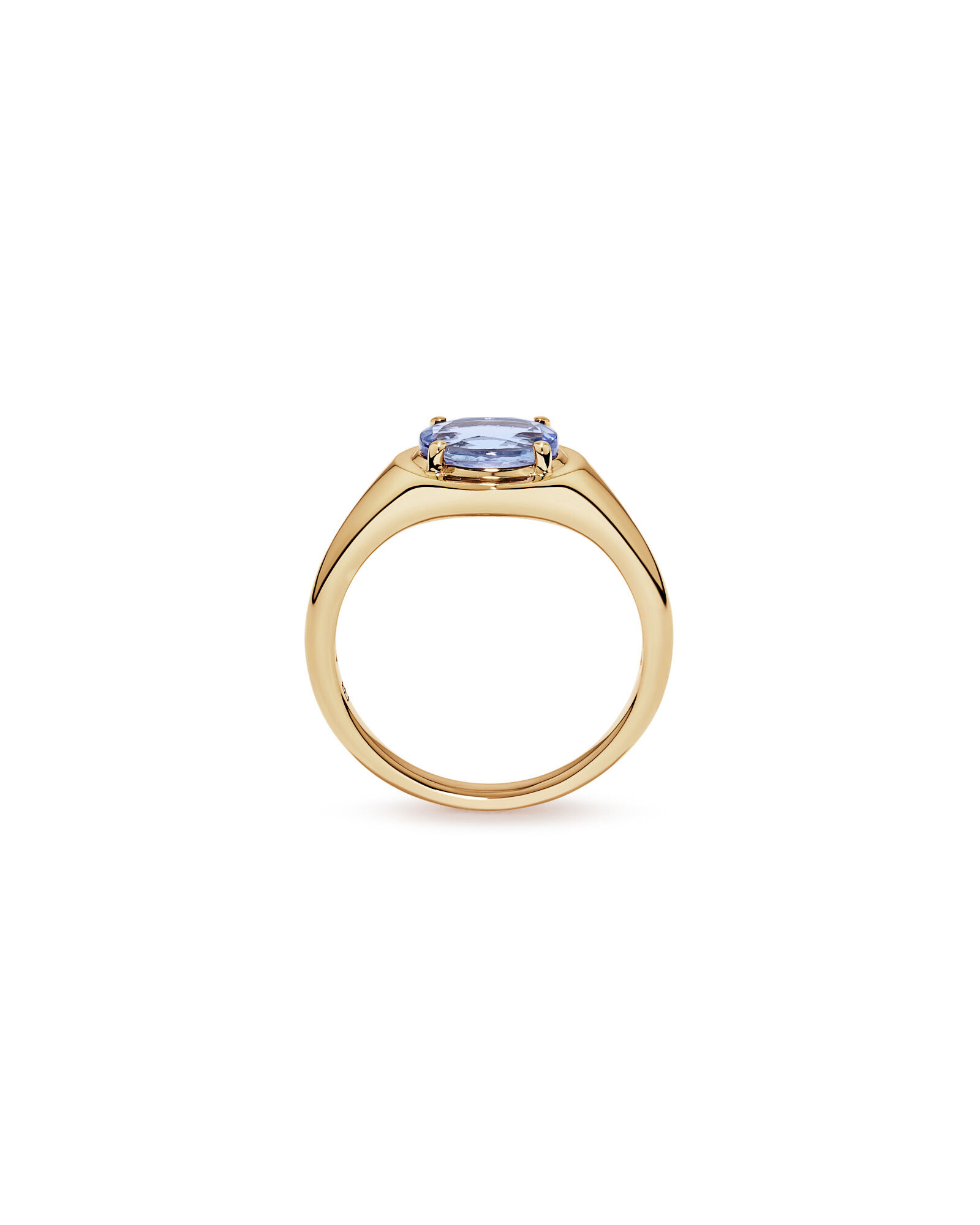 Anneau ovale taill&eacute; en tanzanite d&rsquo;est en ouest en or jaune 10 carats