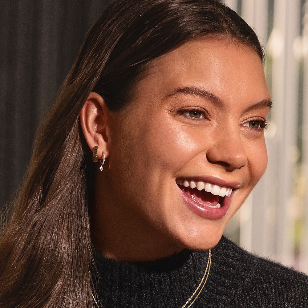 Ribbed Huggie Hoop Earrings in 10kt Yellow Gold