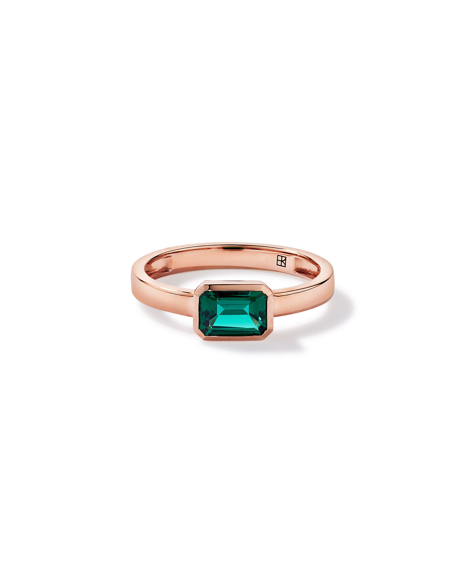 Cr&eacute;ation d&rsquo;une bague en lunette &eacute;meraude en or rose 10 carats