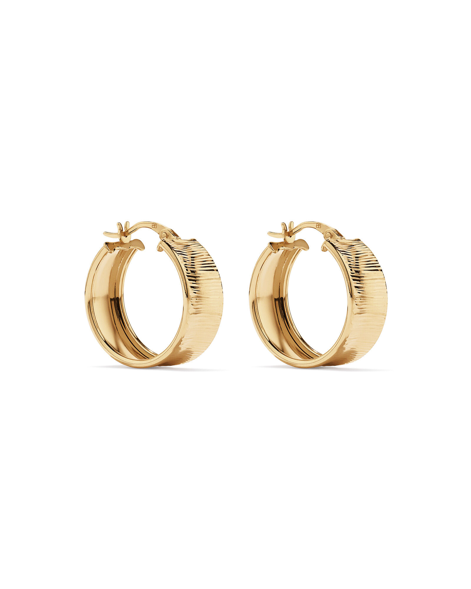 Textured Hoop Earrings in 18Kt Vermeil