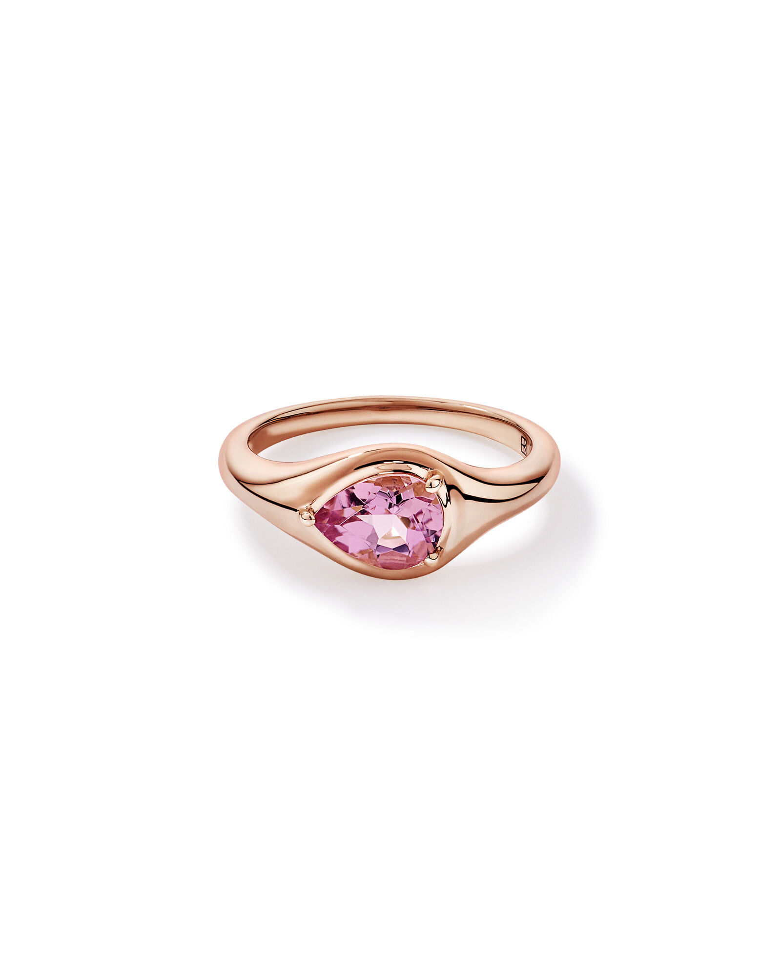 Anneau tourmaline rose rose coup&eacute; poire, serti d&rsquo;est en ouest en or rose 10 carats