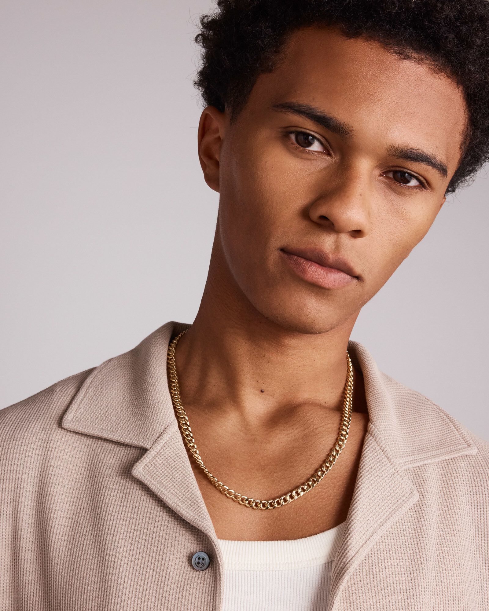 55cm (22") 6.8mm Width Semi Solid Diamond Cut Curb Chain in 10kt Yellow Gold