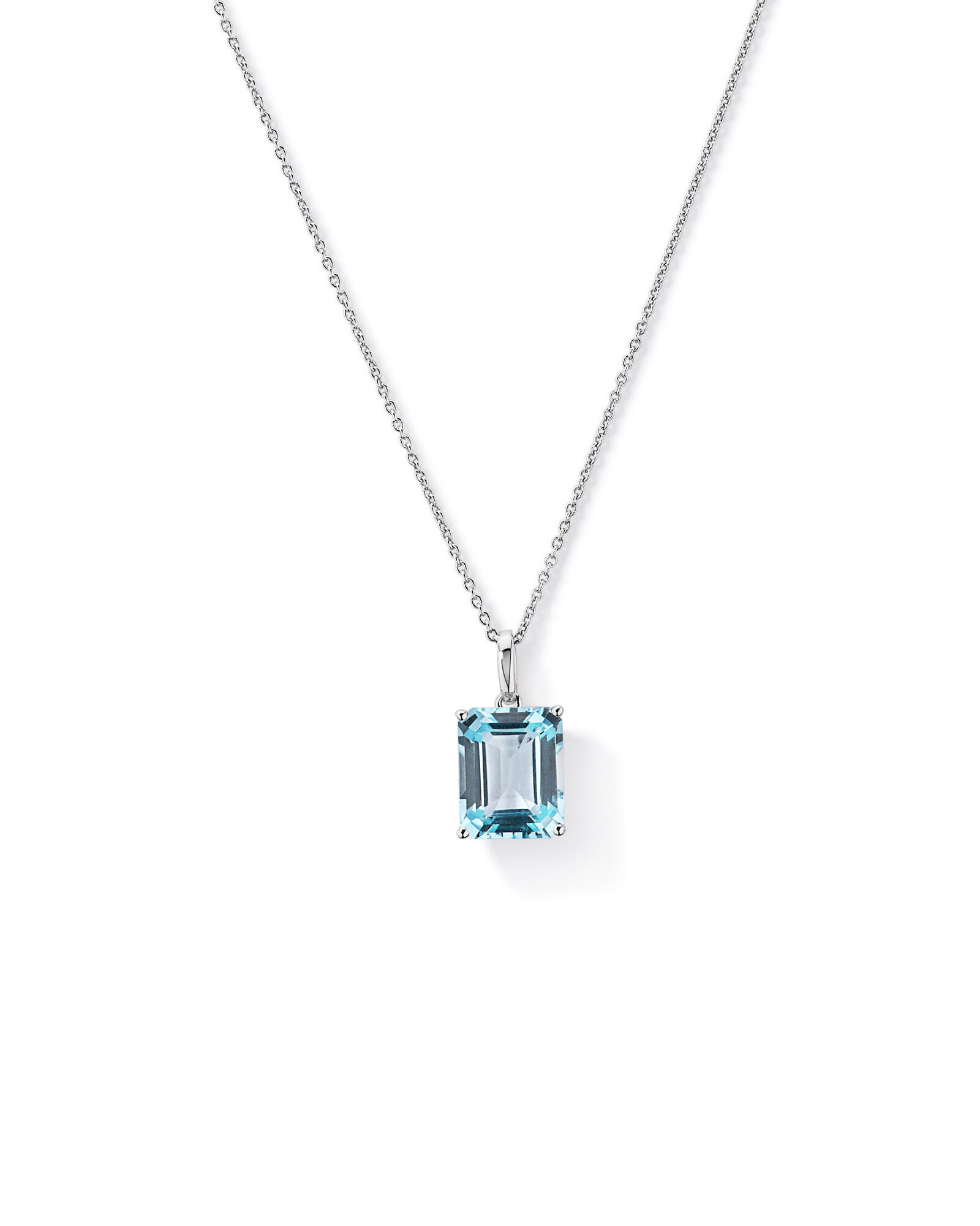 Pendentif en topaze bleu ciel taille &eacute;meraude avec cha&icirc;ne en argent sterling