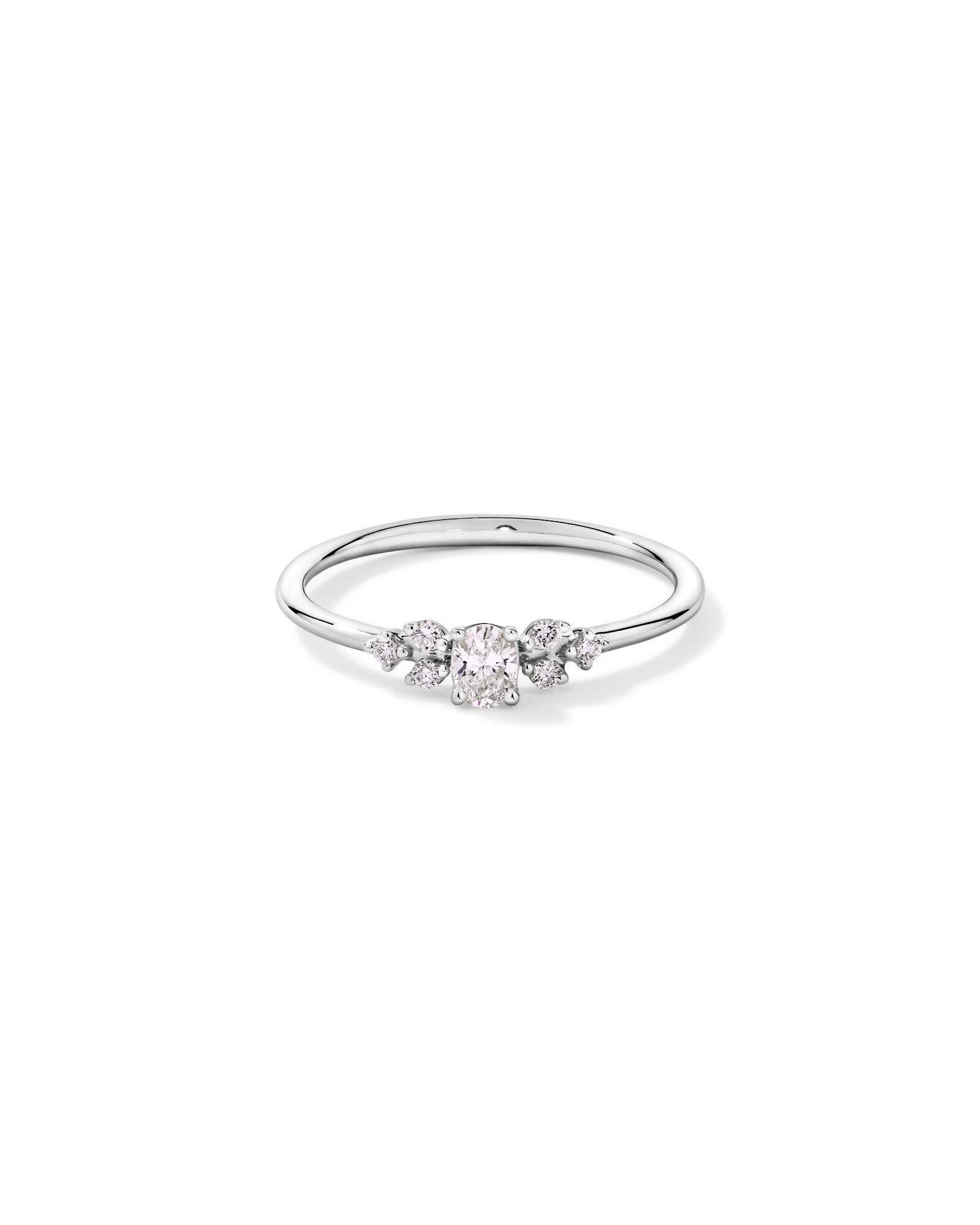 Bague de promesse en or blanc 10 carats avec diamants de laboratoire taille ovale et brillant rond (poids total de 0,20 carat)